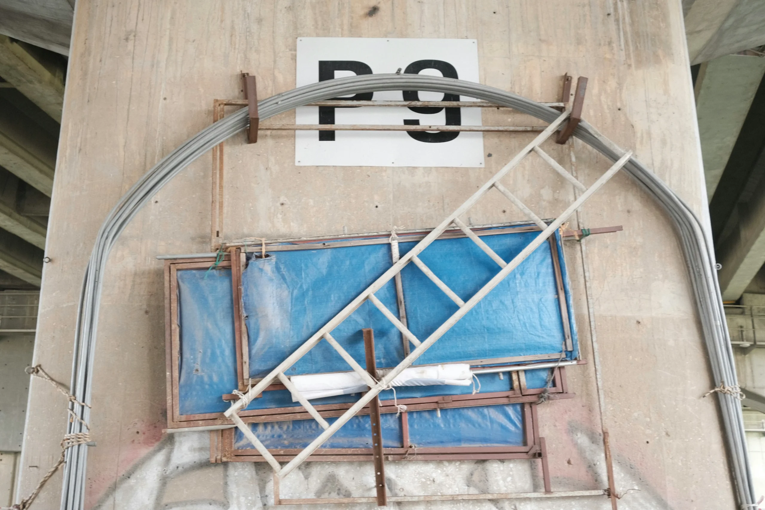 portable horse stables 40x40mm Welded Tubes vs Bolted Frames: Structural Load Test