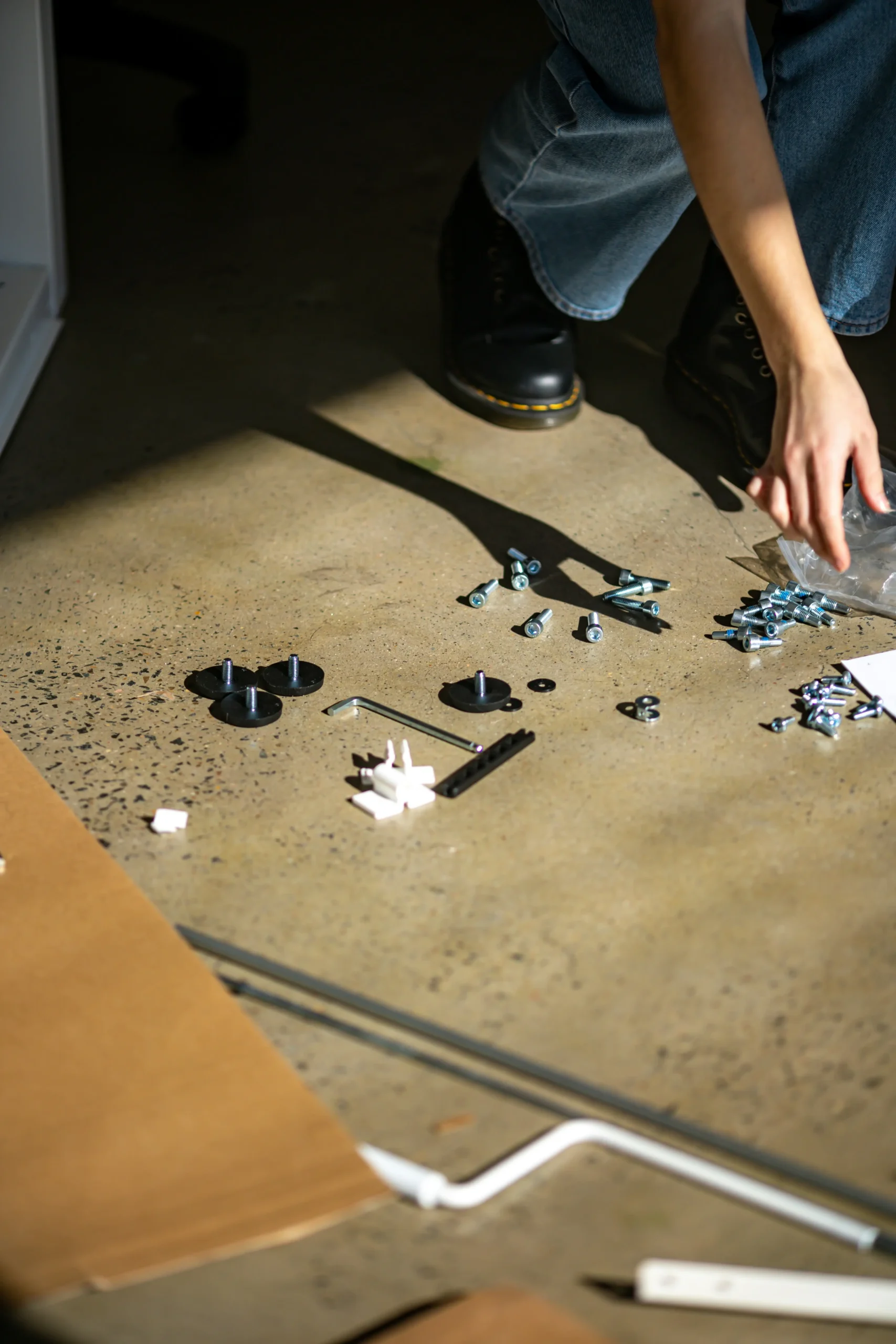 flat pack stable kit assembly
