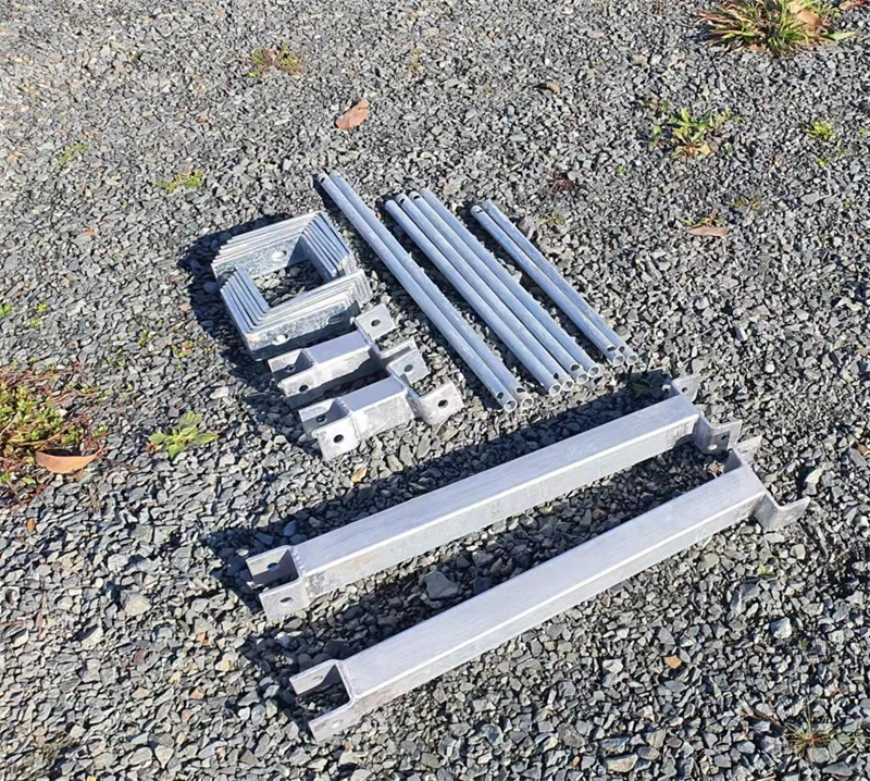 Detailed components for DIY Stable Kits, including hot-dip galvanized steel frame beams and vertical pipes. These high-strength Portable Horse Stables materials ensure a durable, secure, and flat-pack assembly for equestrian structures.